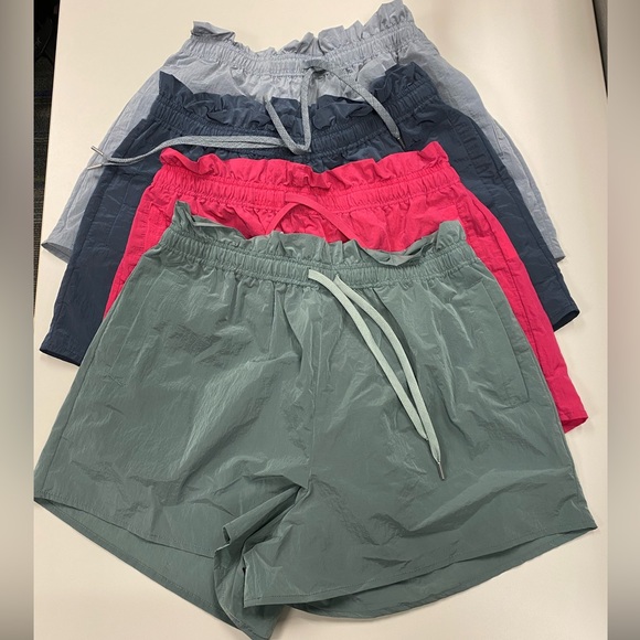 Slightly used Varley Shorts - Picture 4 of 4